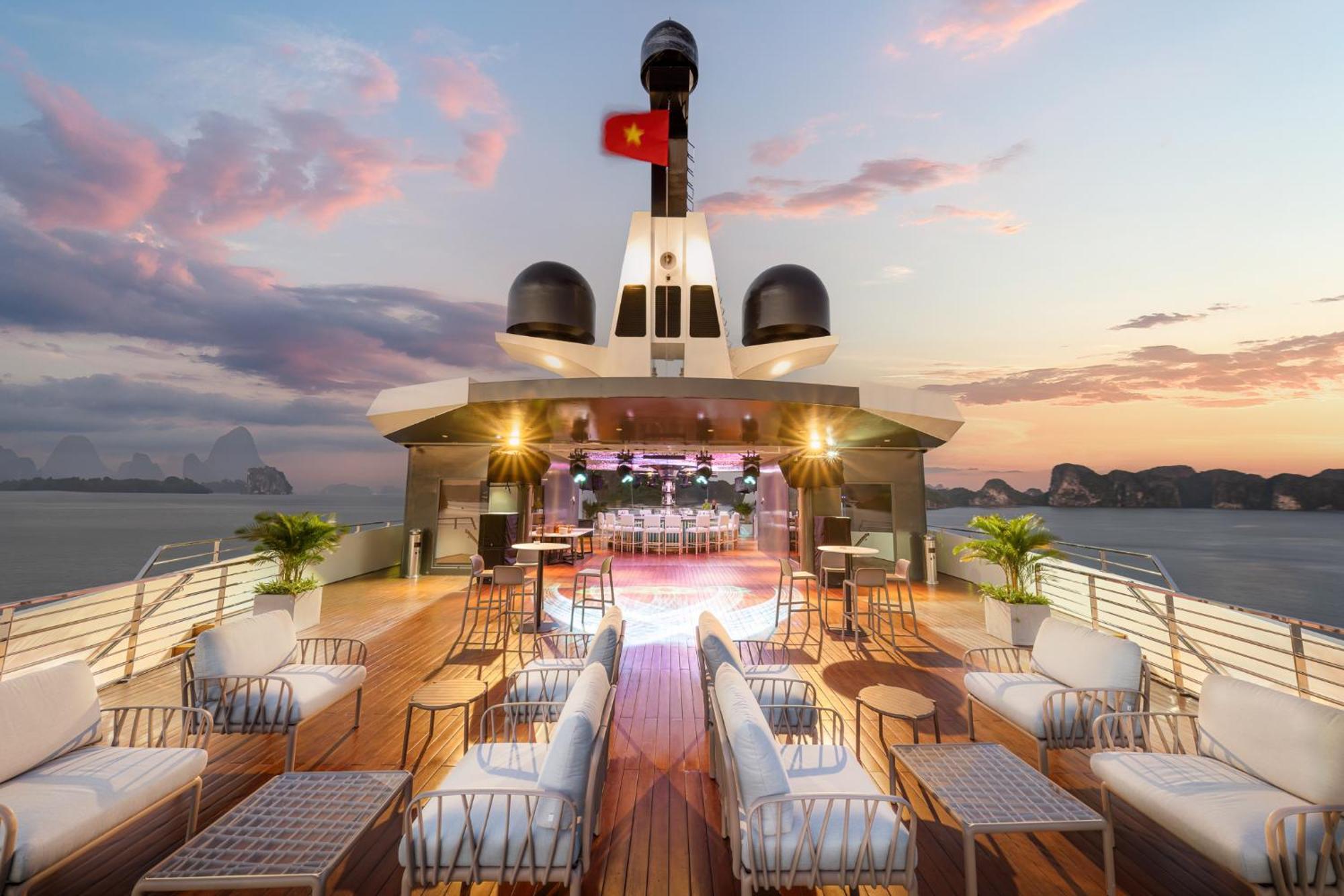 Отель Grand Pioneers Halong Bay Cruise 1 Халонг Экстерьер фото